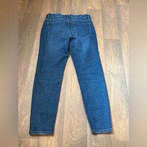 Classic Indigo Skinny Jeans for Women